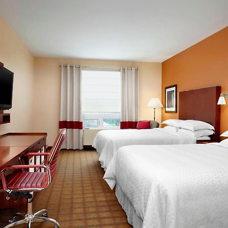 Four Points By Sheraton Calgary Airport Екстер'єр фото