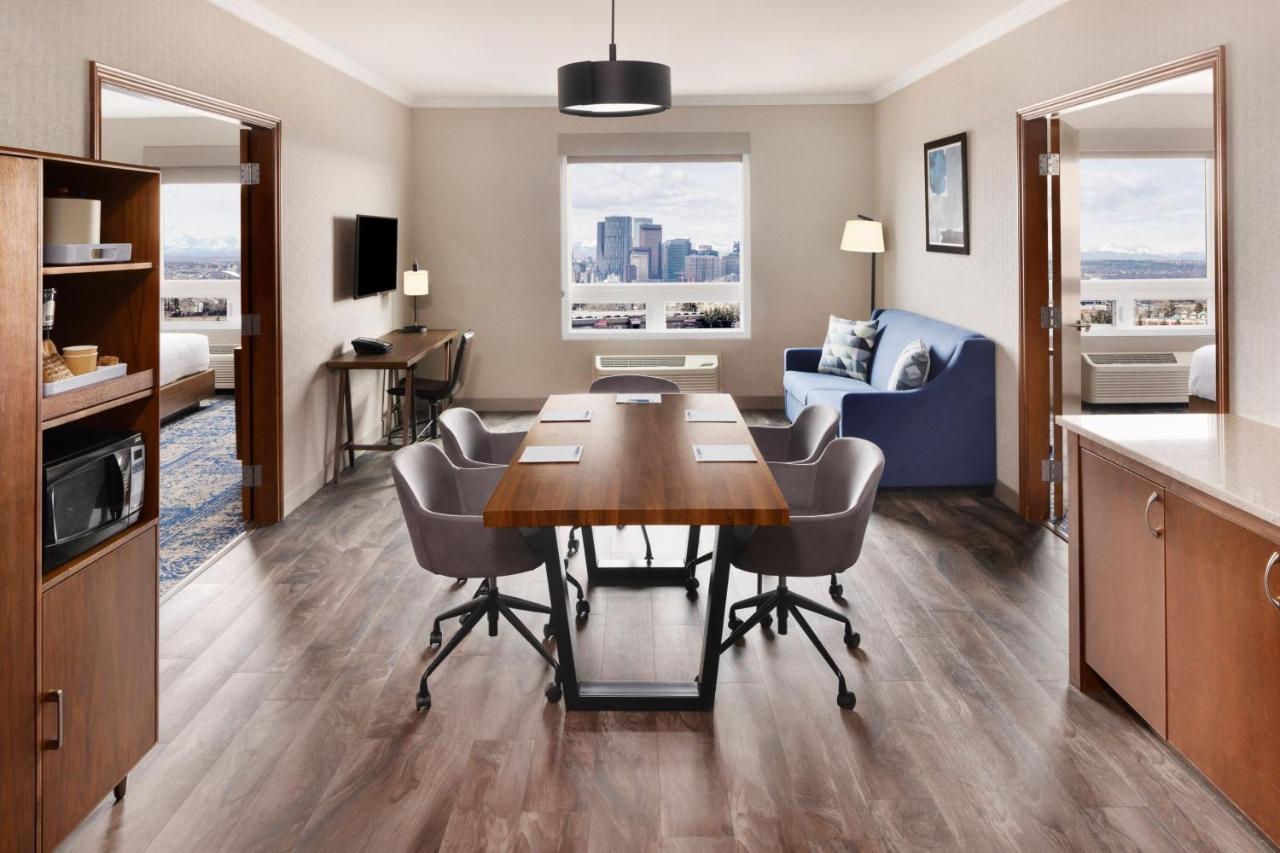 Four Points By Sheraton Calgary Airport Екстер'єр фото