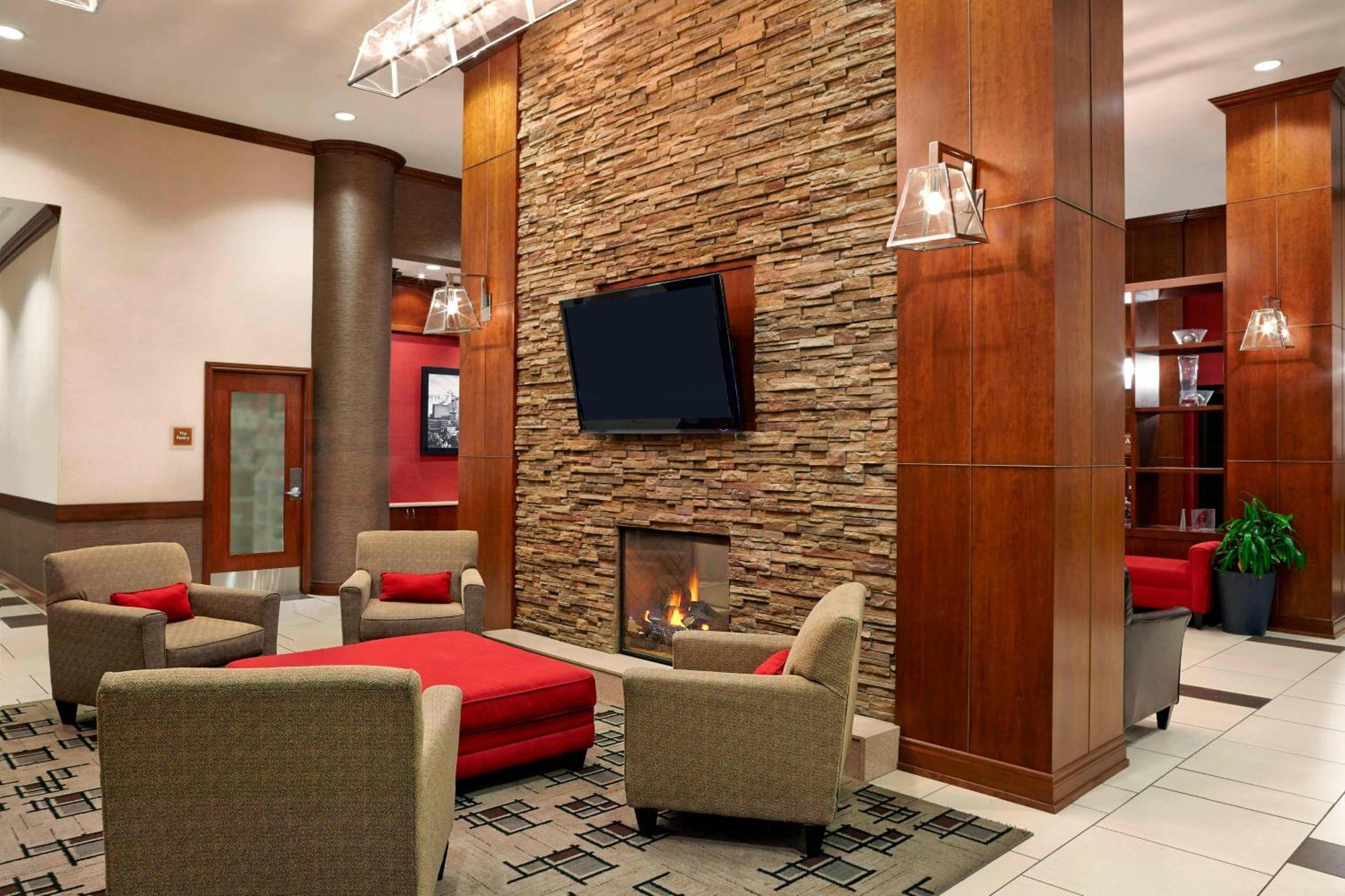 Four Points By Sheraton Calgary Airport Екстер'єр фото
