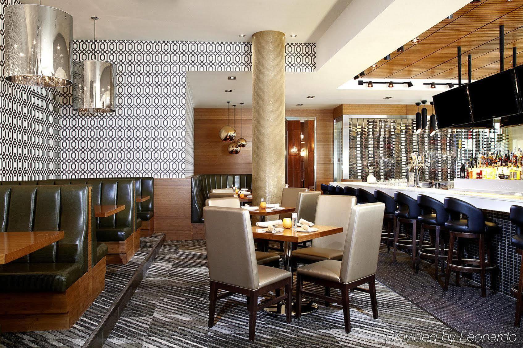 Four Points By Sheraton Calgary Airport Екстер'єр фото