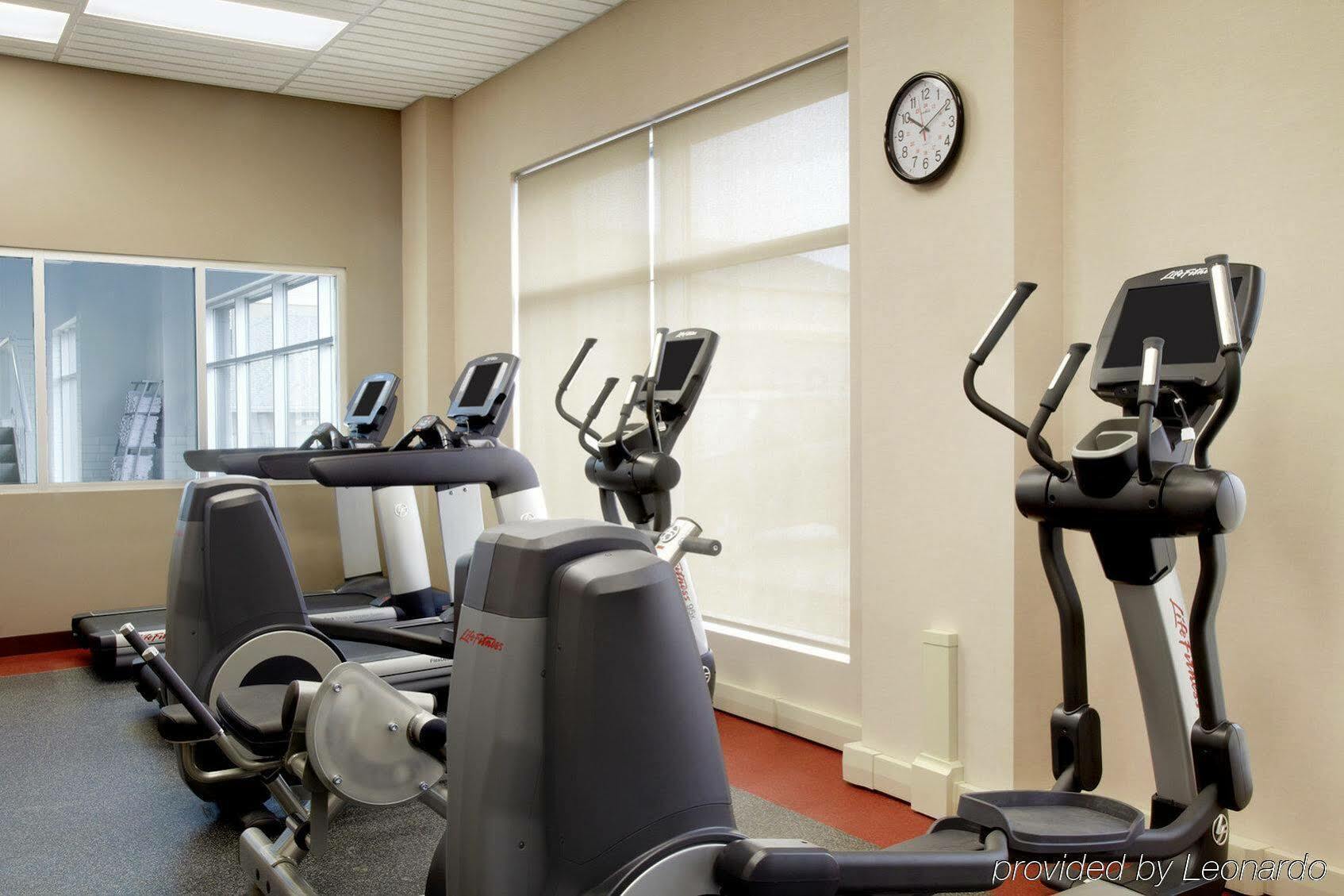 Four Points By Sheraton Calgary Airport Екстер'єр фото